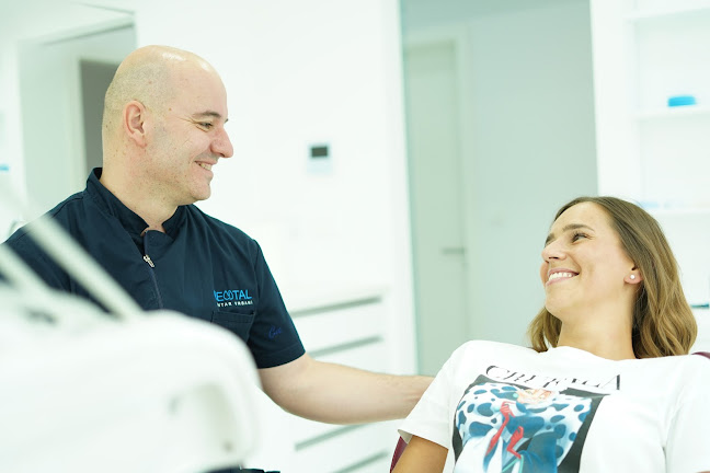 Doktor i pacijentica u Dental Centru Vrbani